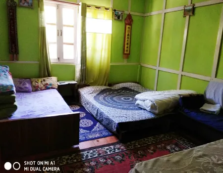 Tashi Homestay